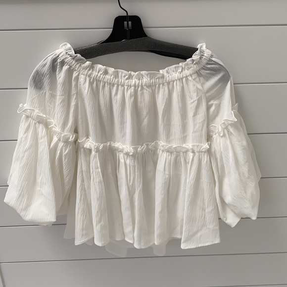 J.O.A. Cropped Top - Picture 2 of 5